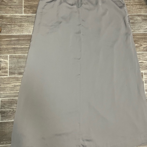 Elegant Gray Maxi Skirt - Picture 5 of 5